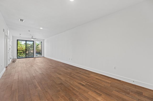 1615 E 7th ST 202, Austin, TX 78702