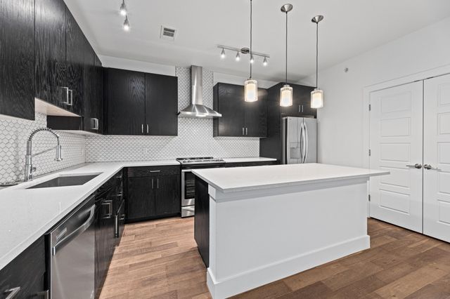 1615 E 7th ST 202, Austin, TX 78702