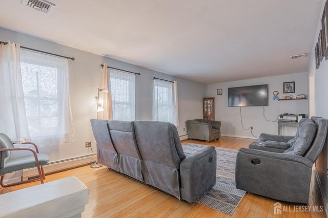2393 Steuben St, Union Twp, NJ 07083