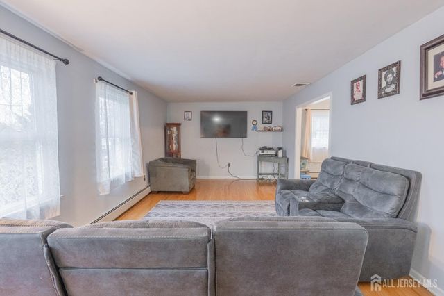 2393 Steuben St, Union Twp, NJ 07083