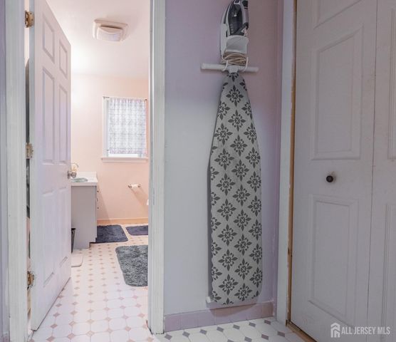 2393 Steuben St, Union Twp, NJ 07083