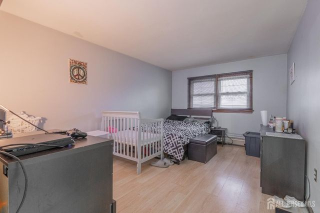 2393 Steuben St, Union Twp, NJ 07083
