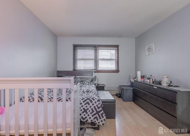 2393 Steuben St, Union Twp, NJ 07083
