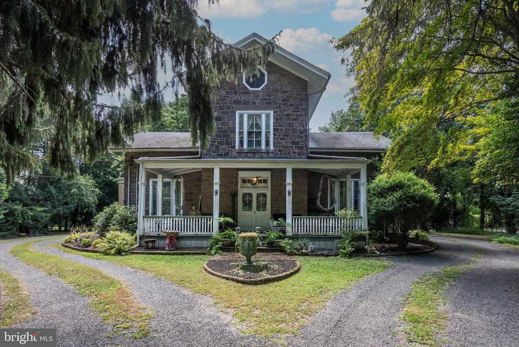 705 WOODLANE RD, Beverly, NJ 08010