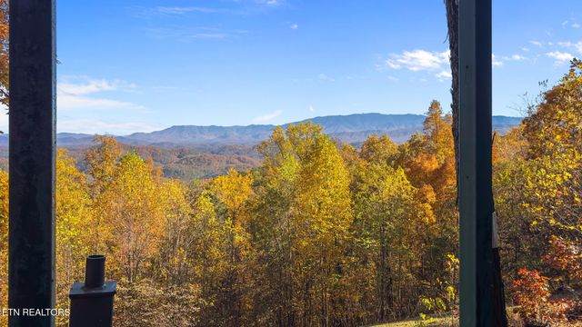 714 Shell Mountain Rd, Sevierville, TN 37876