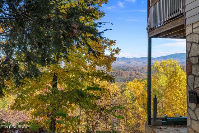 714 Shell Mountain Rd, Sevierville, TN 37876