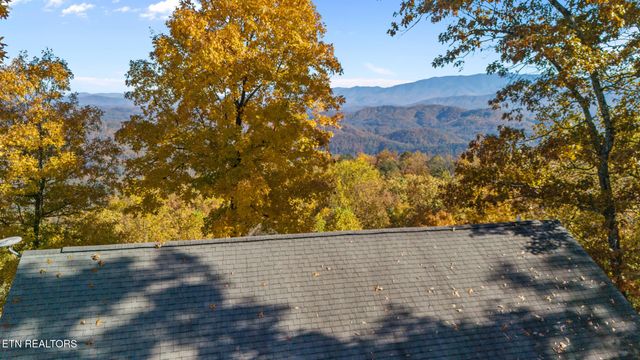 714 Shell Mountain Rd, Sevierville, TN 37876