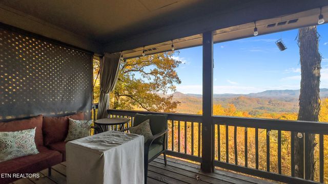 714 Shell Mountain Rd, Sevierville, TN 37876