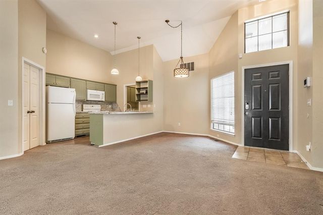 904 Merlin Circle, Norman, OK 73072