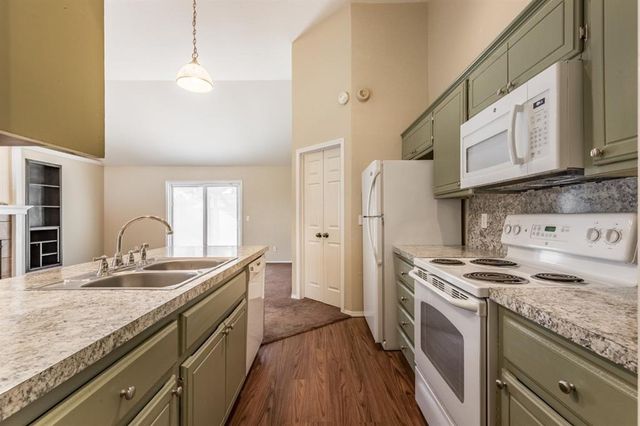 904 Merlin Circle, Norman, OK 73072