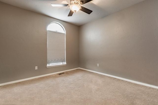 904 Merlin Circle, Norman, OK 73072