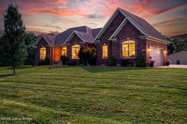 454 Cedar Creek Rd, Louisville, KY 40229
