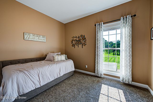 454 Cedar Creek Rd, Louisville, KY 40229
