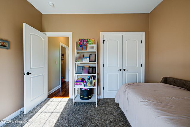 454 Cedar Creek Rd, Louisville, KY 40229