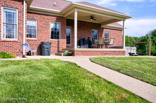454 Cedar Creek Rd, Louisville, KY 40229