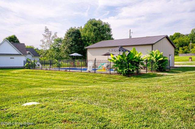 454 Cedar Creek Rd, Louisville, KY 40229