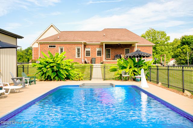 454 Cedar Creek Rd, Louisville, KY 40229