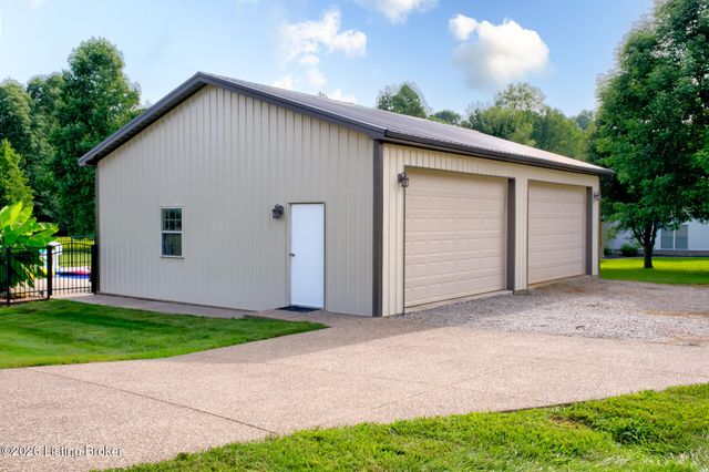 454 Cedar Creek Rd, Louisville, KY 40229