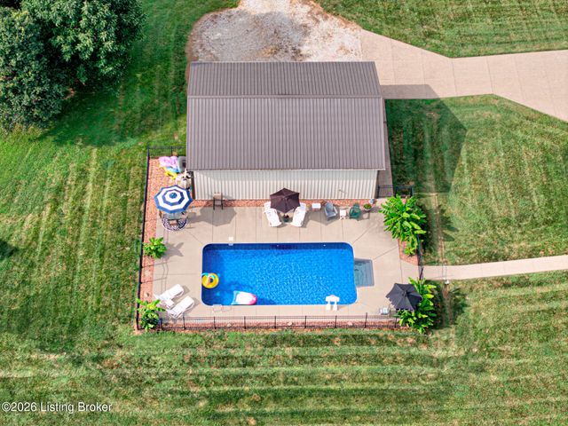 454 Cedar Creek Rd, Louisville, KY 40229