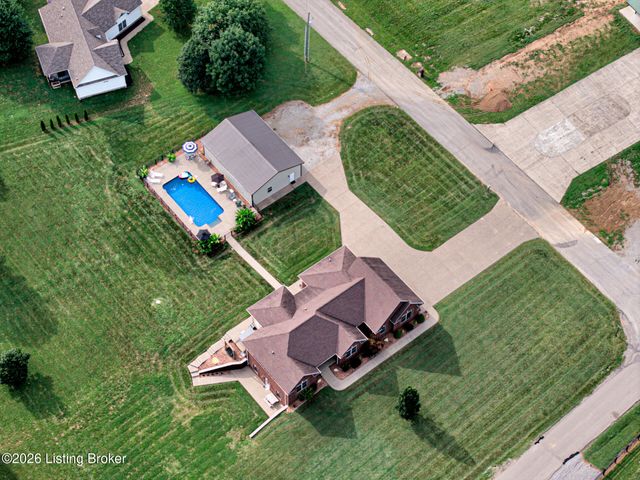 454 Cedar Creek Rd, Louisville, KY 40229