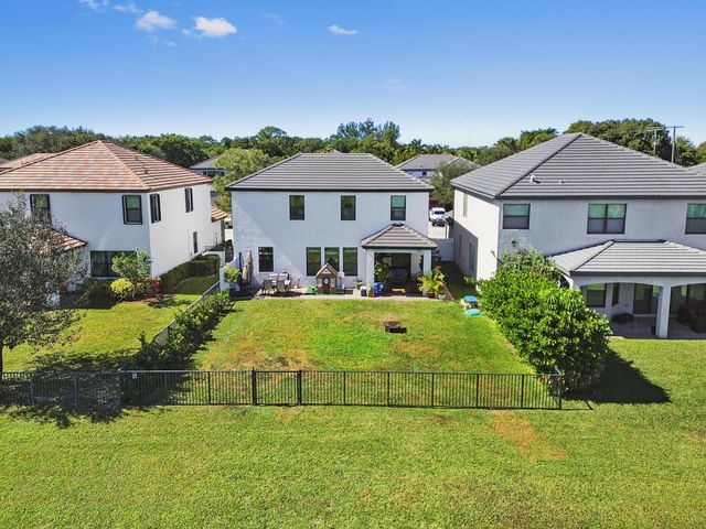 5500 Sandbirch Way, Lake Worth, FL 33463