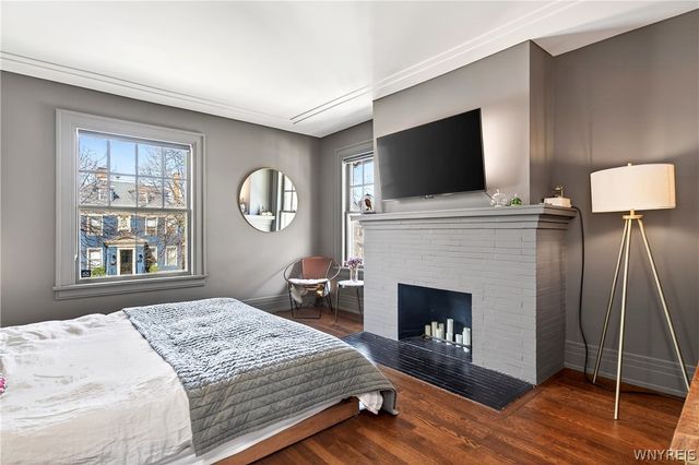 3 Clarendon Place, Buffalo, NY 14209