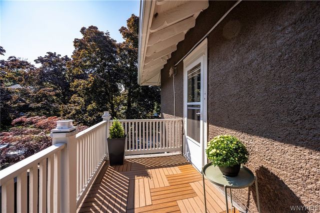 3 Clarendon Place, Buffalo, NY 14209