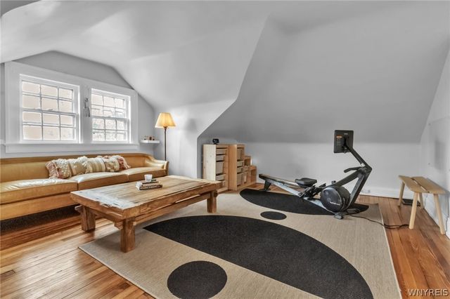 3 Clarendon Place, Buffalo, NY 14209