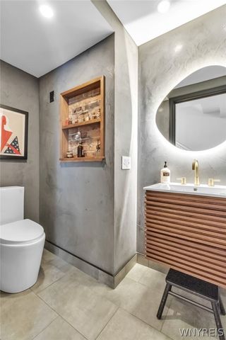 3 Clarendon Place, Buffalo, NY 14209
