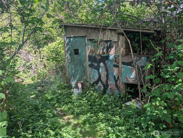 235 Delta Wing Drive, Forks, WA 98331