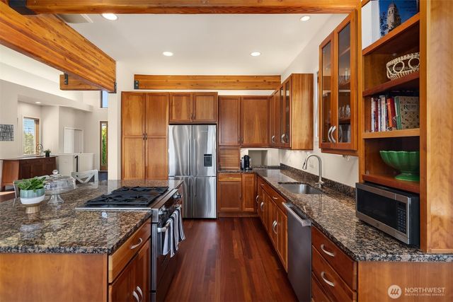 543 N 83rd Street, Seattle, WA 98103