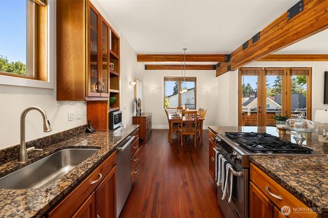 543 N 83rd Street, Seattle, WA 98103