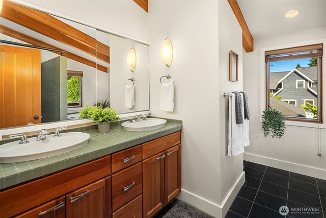 543 N 83rd Street, Seattle, WA 98103