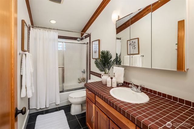 543 N 83rd Street, Seattle, WA 98103
