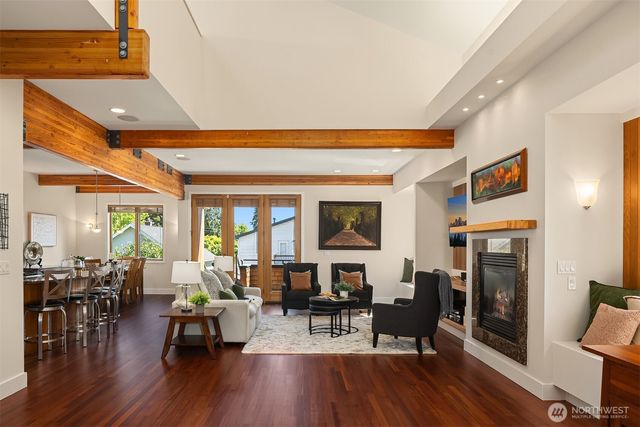 543 N 83rd Street, Seattle, WA 98103