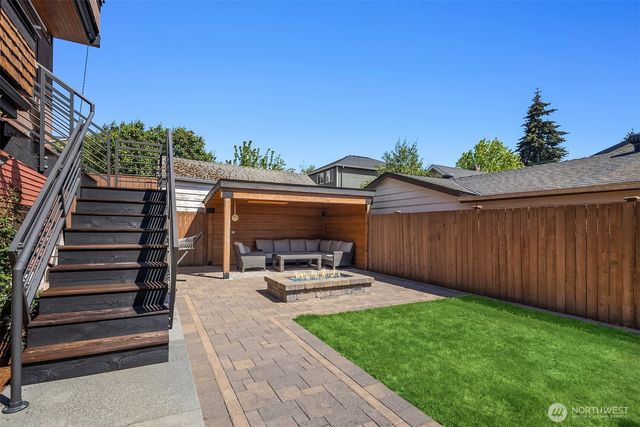 543 N 83rd Street, Seattle, WA 98103