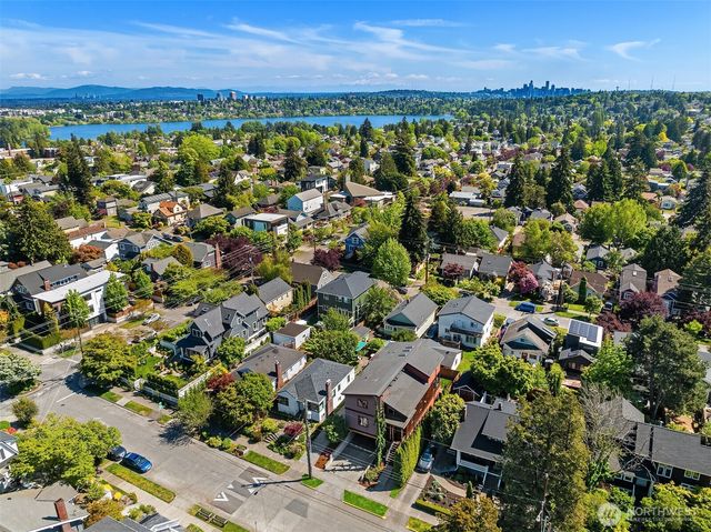 543 N 83rd Street, Seattle, WA 98103