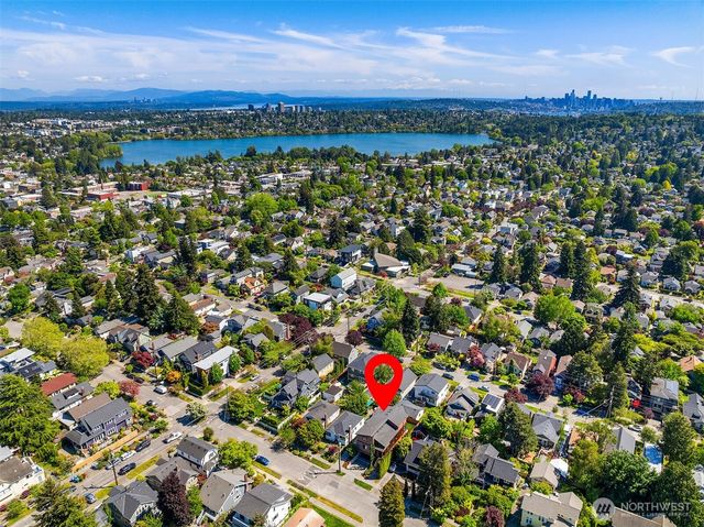 543 N 83rd Street, Seattle, WA 98103
