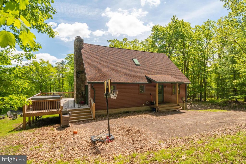 127 PARADISE HEIGHTS, Oakland, MD 21550
