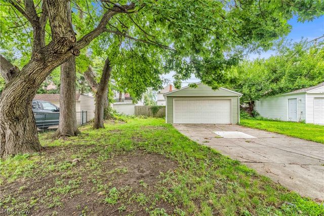 4411 Gamma Avenue, Newburgh Heights, OH 44105