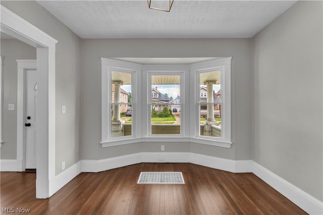 4411 Gamma Avenue, Newburgh Heights, OH 44105
