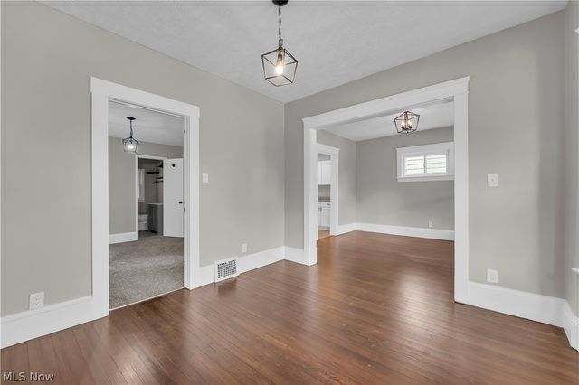 4411 Gamma Avenue, Newburgh Heights, OH 44105