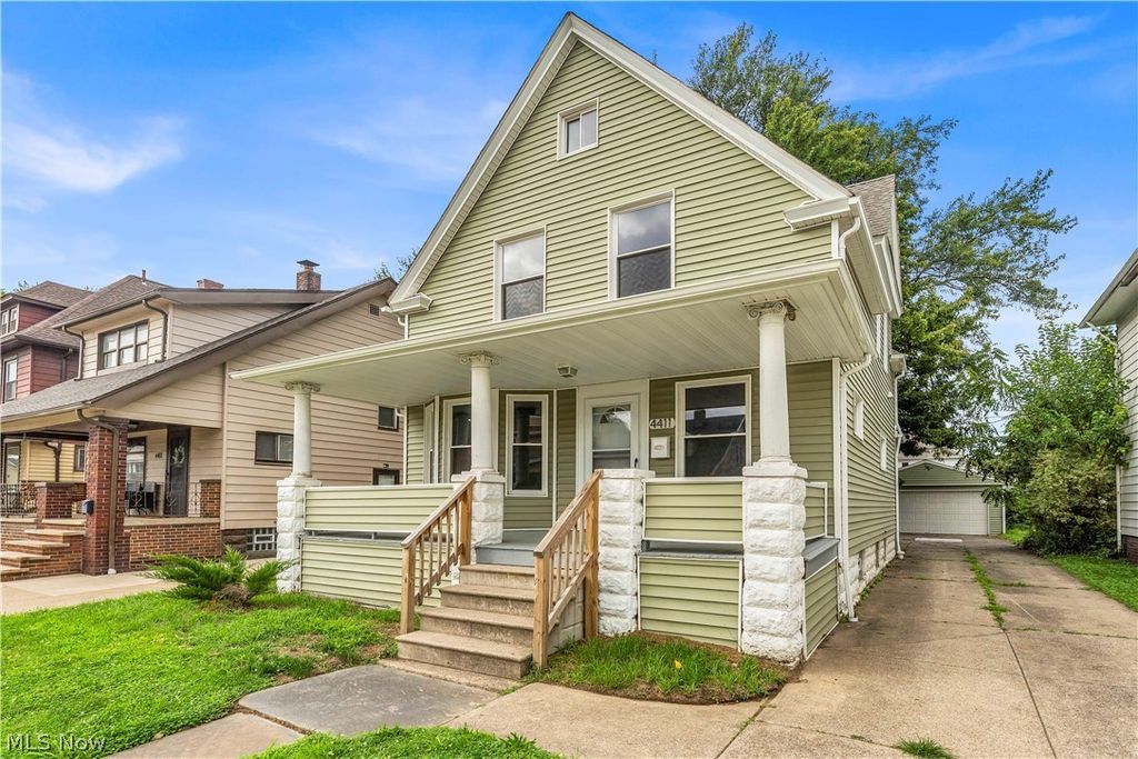 4411 Gamma Avenue, Newburgh Heights, OH 44105