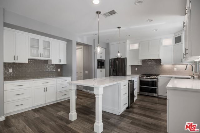 4701 Luna Court, Calabasas, CA 91302