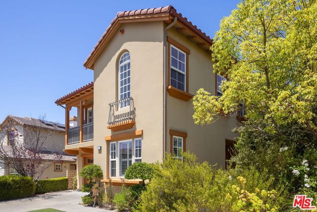 4701 Luna Court, Calabasas, CA 91302