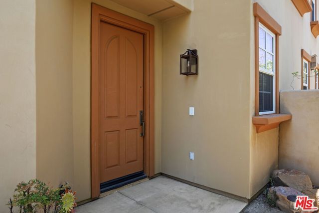 4701 Luna Court, Calabasas, CA 91302