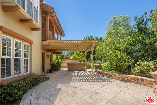 4701 Luna Court, Calabasas, CA 91302