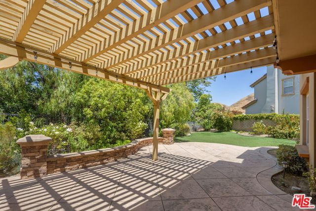 4701 Luna Court, Calabasas, CA 91302