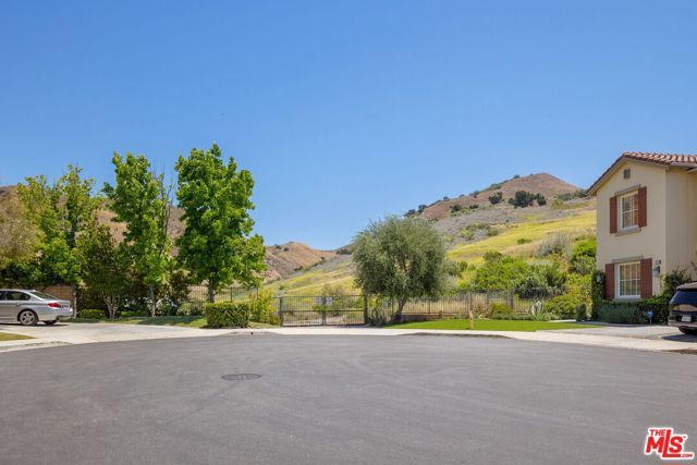 4701 Luna Court, Calabasas, CA 91302