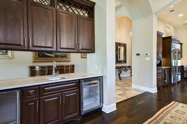 8225 Carranzo DR, Austin, TX 78735